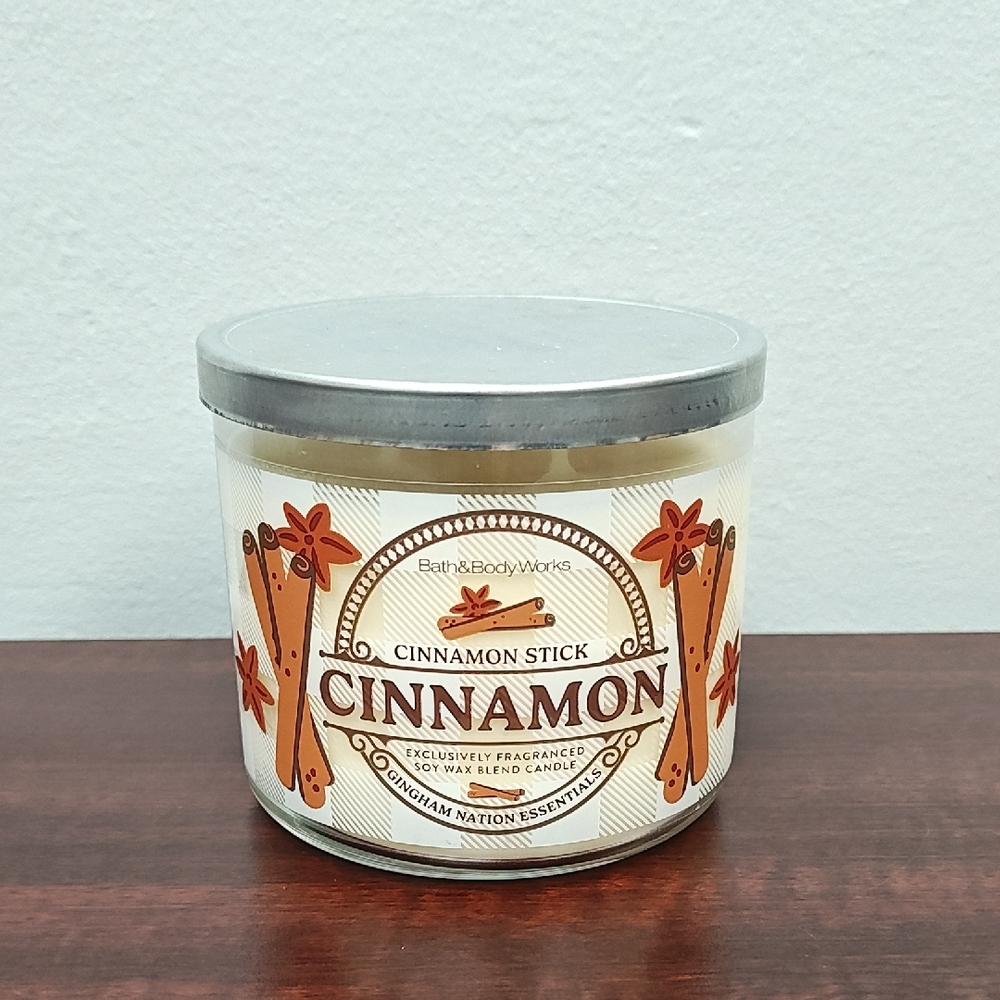Bath & Body Works CINNAMON STICK 3-Wick Candle